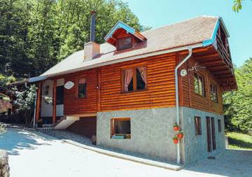 Cottage pour 3 personnes, avec vue et jardin à Despotovac