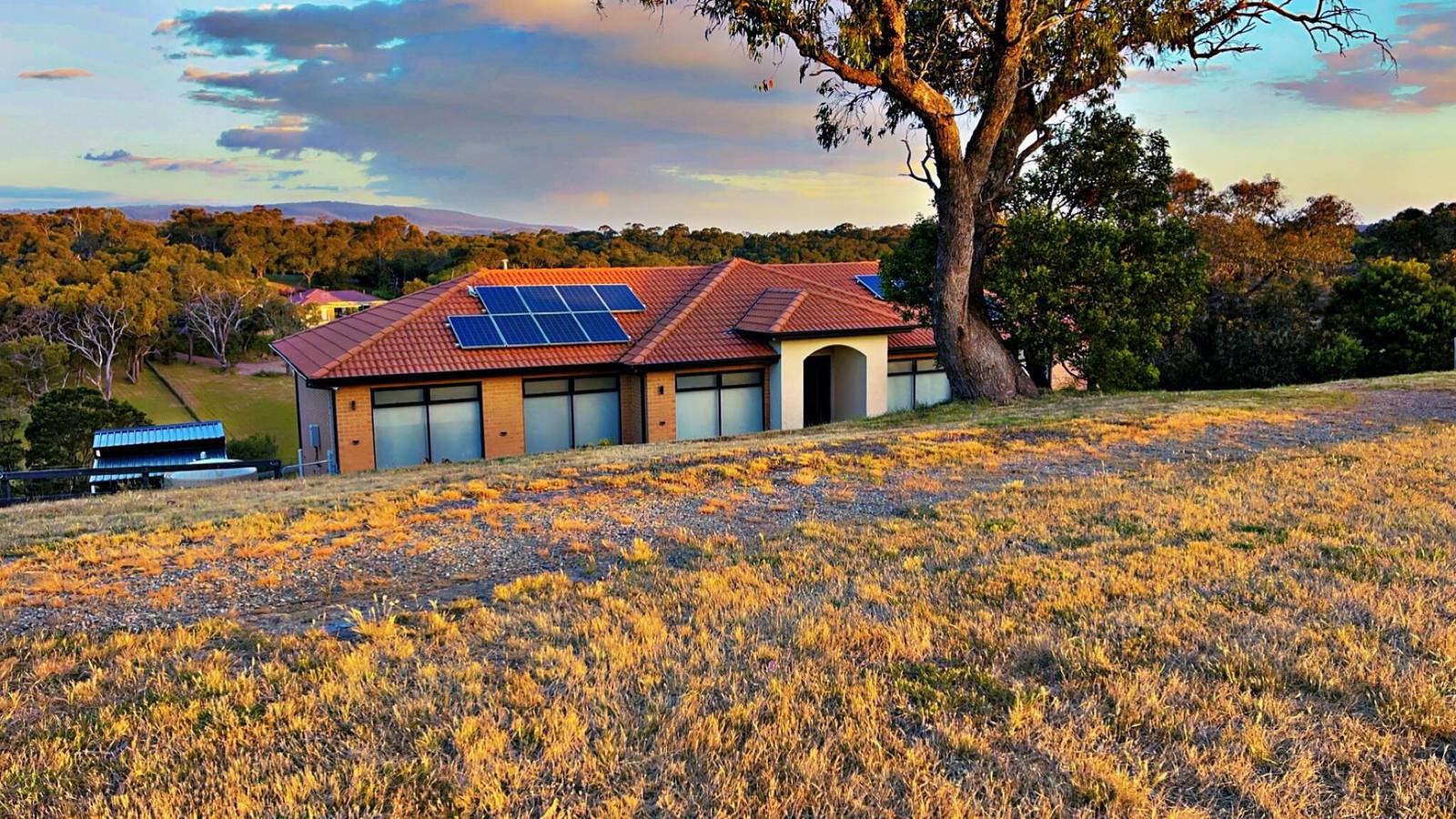 The Hidden Paradise in the Valley Farmhouse in Shire of Mitchell