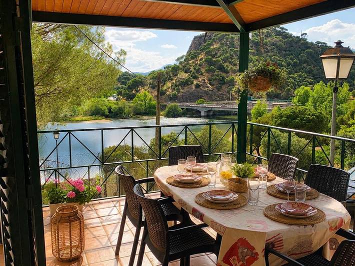 Chalet pour 6 personnes, avec vue ainsi que balcon et vue sur le lac - 1