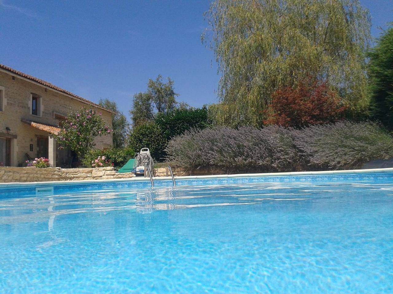 Appartement de vacances entier, Chez Valade in Payroux, Vienne (France)