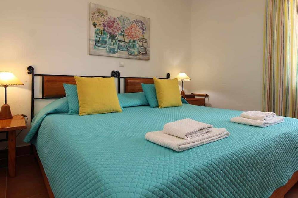Appartamento intero, 2 Bedroom Apartment with Swimming pool at São Rafael Beach - Albufeira in Albufeira, Distretto di Faro