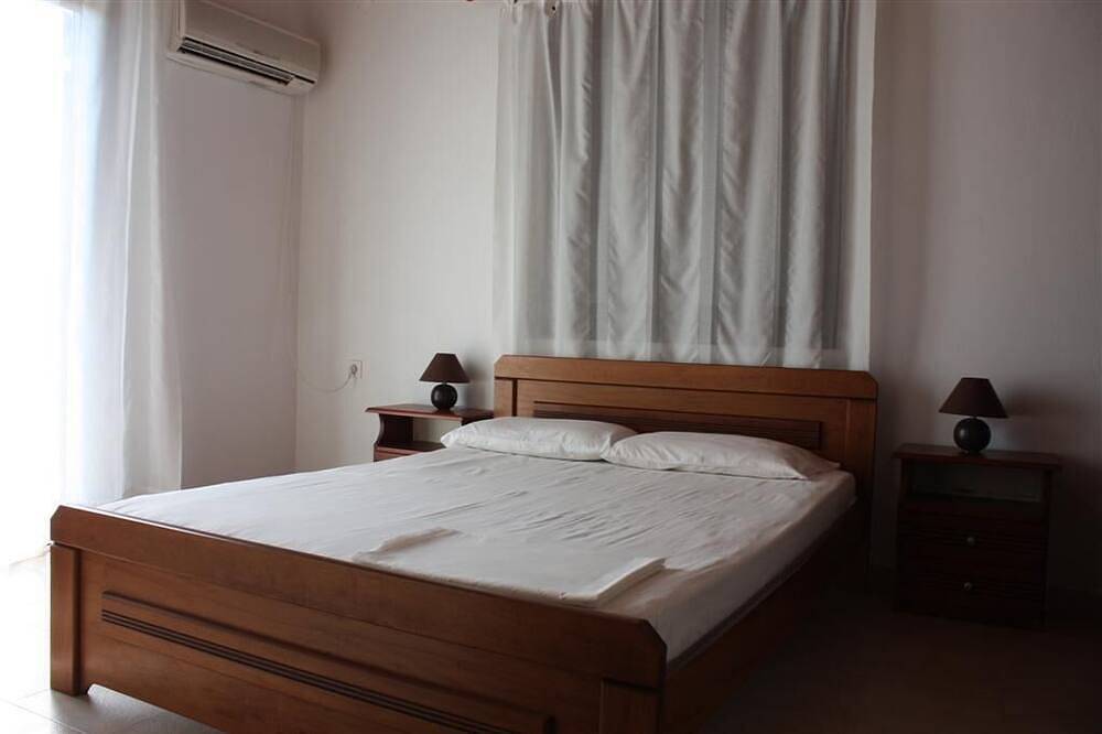 Ganze Wohnung, Private Apartments auf einem 6500m2 eingezäunt Green Olive Groove in Tragaki, Zakynthos