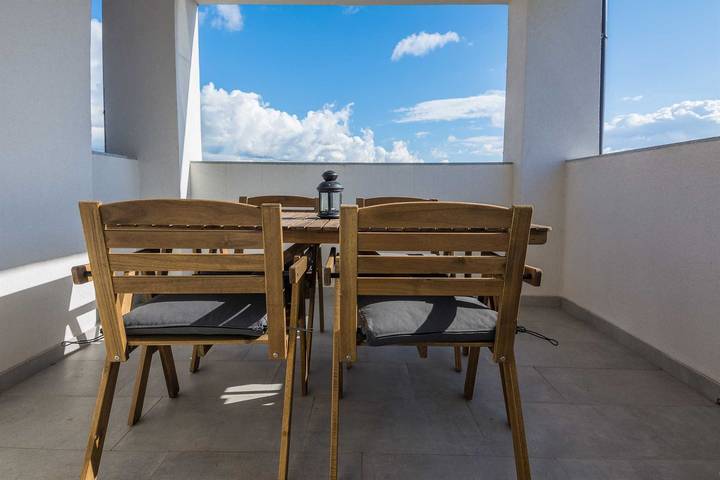 Ferienwohnung für 4 Personen, mit Balkon und Balkon/Terrasse auf Vir