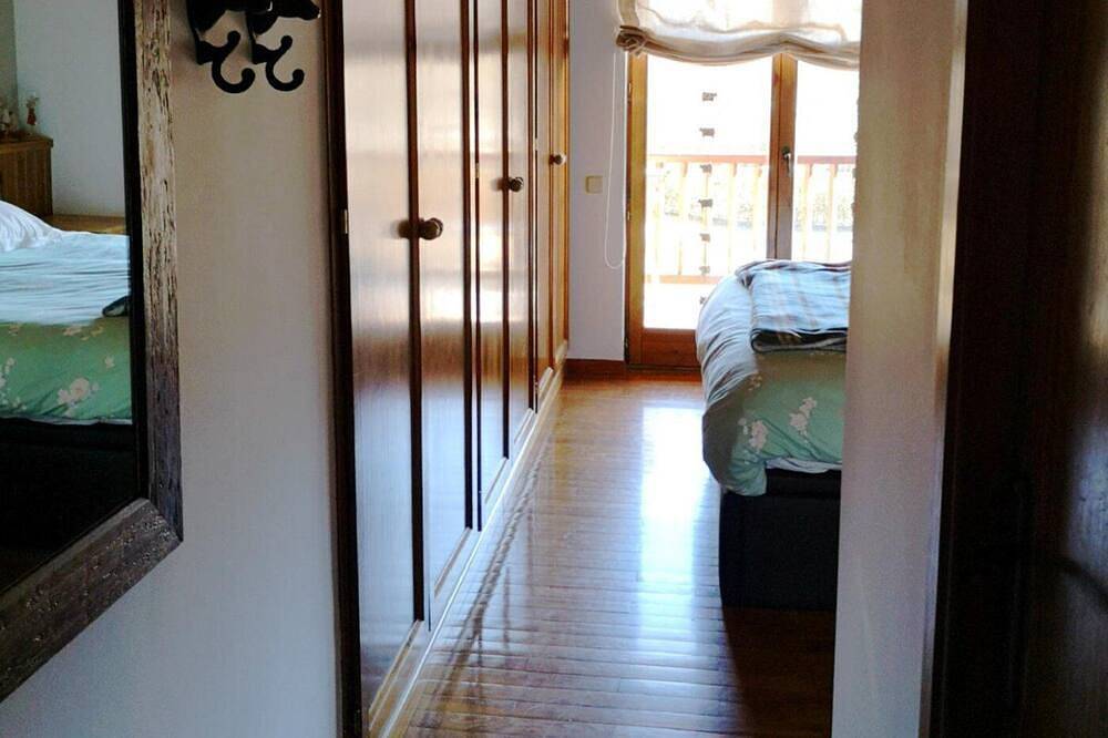 Apartamento entero, Dúplex 3 hab. Piscina, Chimenea, Vistas, Secadora y Wifi in DAS (desambiguación), Pirineo Catalan