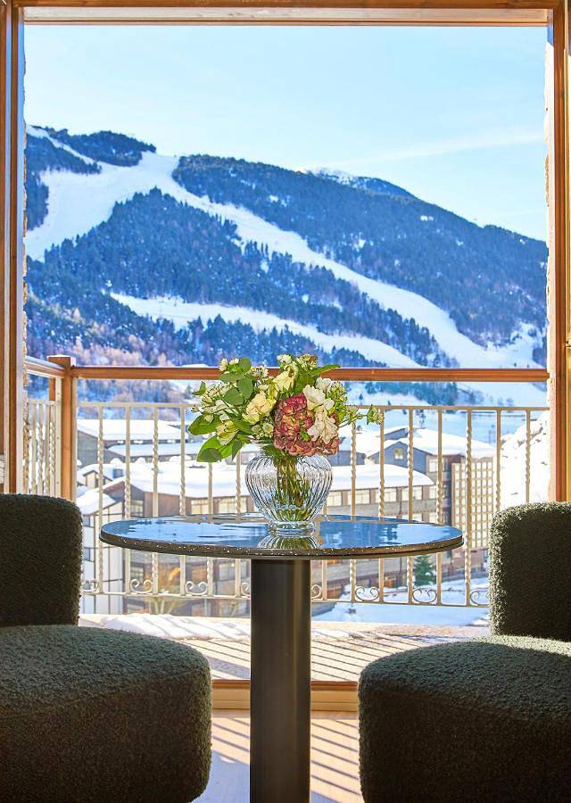 Hôtel pour 5 personnes, avec piscine ainsi que sauna et terrasse