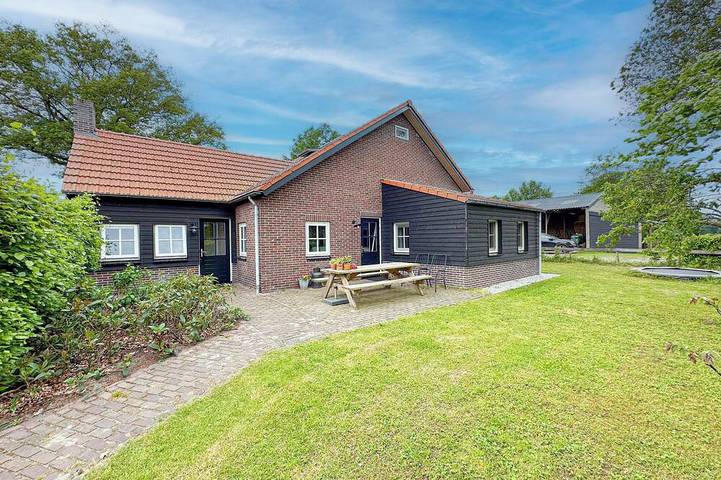 Location de vacances pour 6 personnes, avec terrasse et jardin dans Zélande (Brabant du Nord)