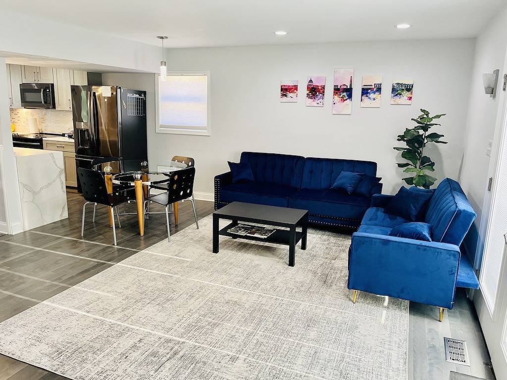 Modern Dc Retreat w/Parking for 4 Cars! -Brookland in Washington D.C., District of Columbia