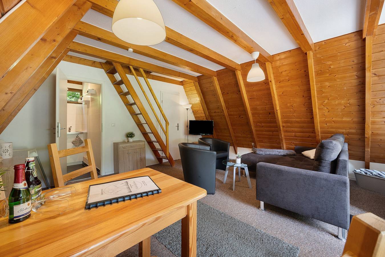 Vakantiehuis 'Ferienhäuser Am Waldschlößchen' met uitzicht op de bergen, een eigen terras, foto 9