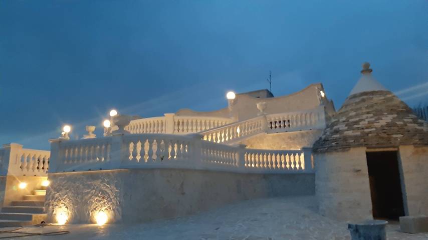 Location de vacances pour 6 personnes, avec jacuzzi et balcon ainsi que sauna et jardin à Alberobello - 4