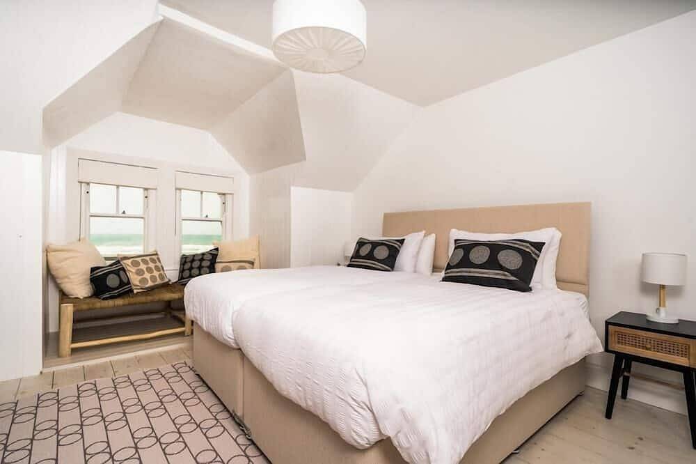 Apartamento entero, Crooklets House is a 6 bedroom house, 150 metres from the beach in Bude, Cornualles