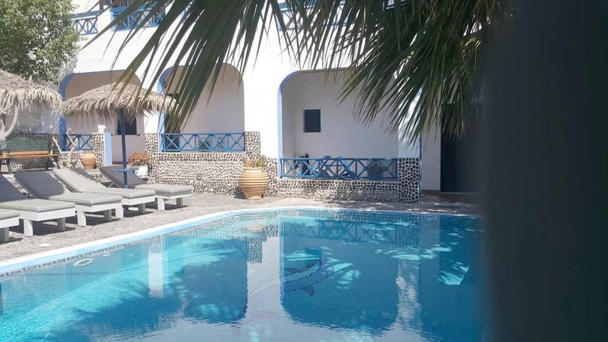 Appart’hôtel pour 3 personnes, avec Balcon et Terrasse ainsi que Jardin et Piscine