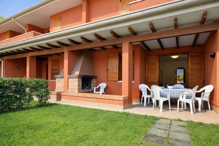 Ferienwohnung für 6 Personen, mit Balkon/Terrasse und Garten in Bibione