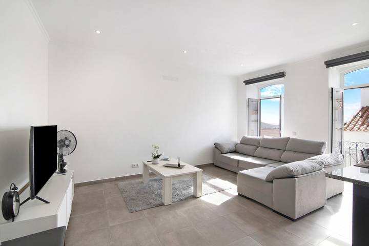 Appartement entier, Appartement « Traditionnel 3 Chambres » avec Vue Montagne, Terrasse Privée et Climatisation in Alte, District de Faro