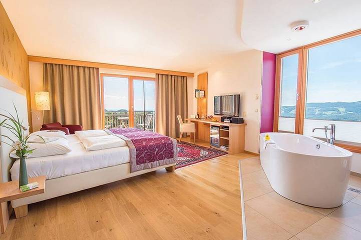 Ferienhaus für 3 Personen, mit Sauna und Pool sowie Whirlpool und Garten in Pöllauberg - 3