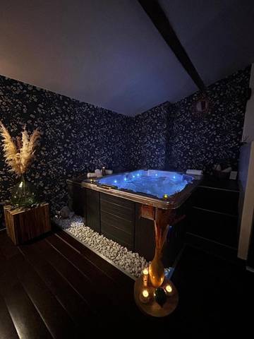 Cottage pour 2 personnes, avec jacuzzi à Châteauneuf-sur-Isère