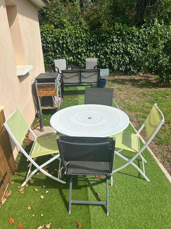 Location de vacances pour 6 personnes, avec terrasse et piscine à Venzolasca - 2