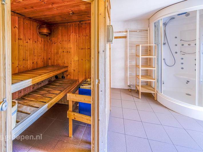 Ferienhaus für 15 Personen, mit Balkon/Terrasse und Sauna sowie Terrasse in Belgien - 3