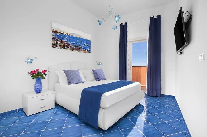 BlueVista Home - Terrace Jacuzzi/Hot Tub in Positano, Sorrento Coast