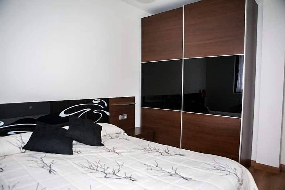 Self catering Tolareta for 10 people in Arantza, Spanish Pyrenees