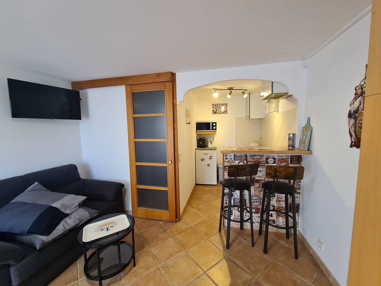 Ganze Wohnung, Ferienwohnung 'Studio Vintage' mit Bergblick, Gemeinschaftspool und Wlan in Carnoules, Toulon Region