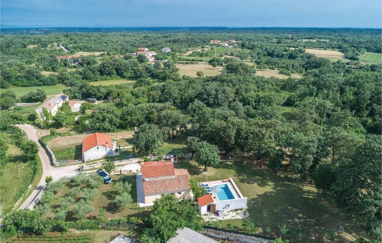 Ferienhaus für 6 Personen, mit Terrasse und Pool in Barban - 2