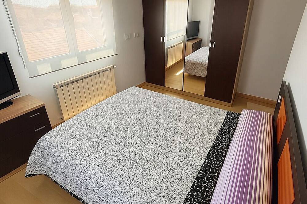 Entire apartment, 3 bedroom apartment in La Roda, Albacete Province