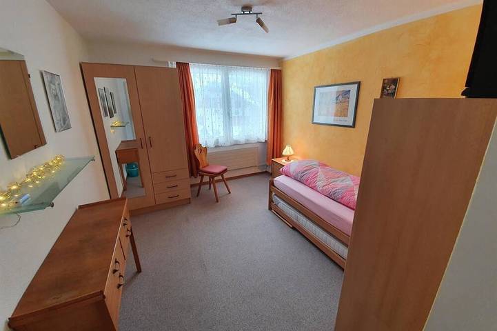 Ganze Wohnung, Blüemlisalpblick Appartement/Fewo, Dusche und Badewanne, Balkon 6-Bett Wohnung in Kandersteg, Frutigen - Lenk - Adelboden
