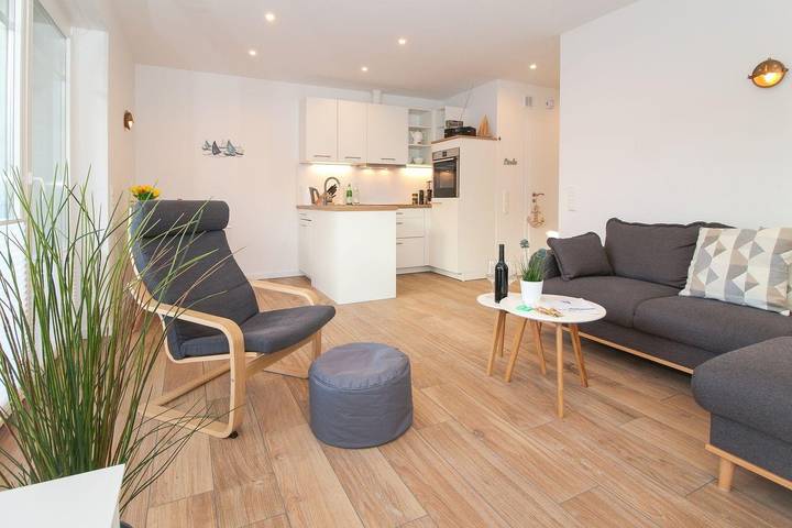 Ferienwohnung für 2 Personen, mit Terrasse und Garten in Greetsiel - 2