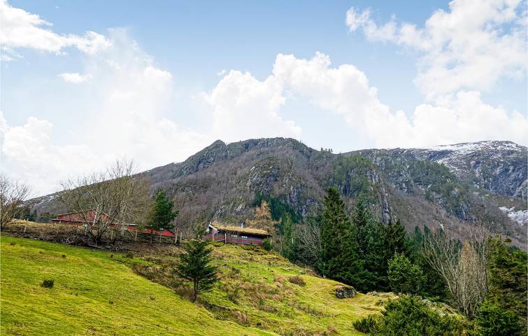 Ferienhaus für 4 Personen mit Garten in Volda