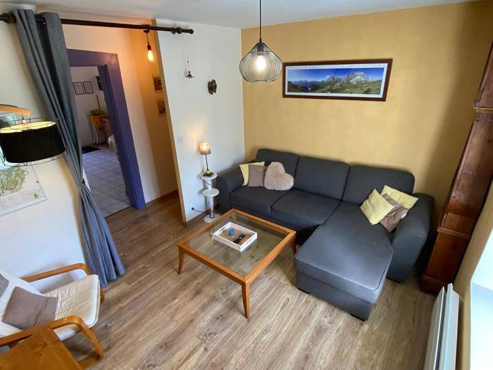 Gîte pour 2 personnes, avec Terrasse ainsi que Jardin et Vue à Pont-de-Poitte