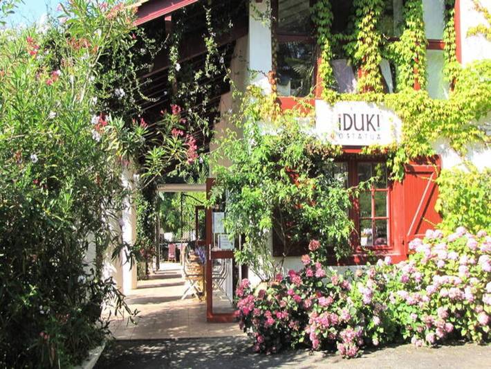 Gîte pour 4 personnes, avec terrasse, adapté aux familles à La Bastide-Clairence - 2