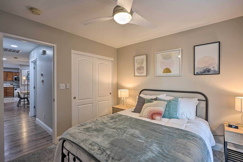 Family-Friendly Home, 6 Mi to Riverwalk Plaza in Bakersfield, Kern County