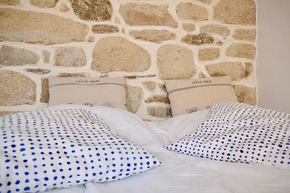 Appartement entier, Appartement studios pour 2 à 8 personnes avec terrasse et jardin in Port Navalo, Arzon