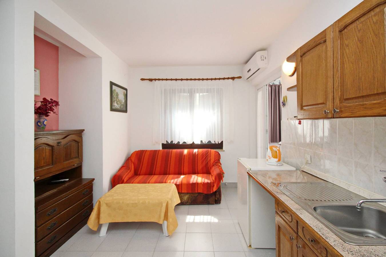 Entire apartment, Apartment Karamarko - with large Balcony in Baska, Krk