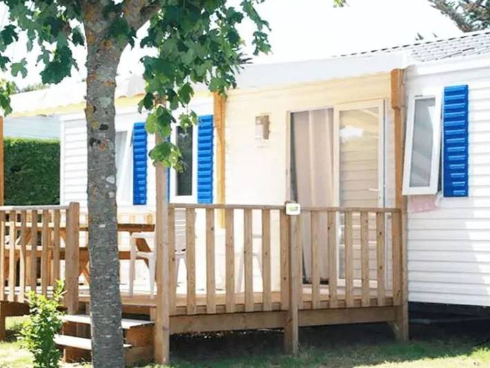 Camping pour 8 personnes, avec terrasse