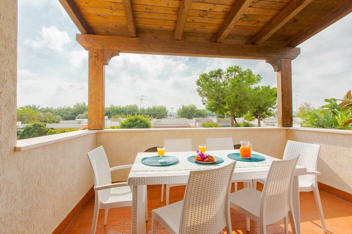Appartamento per 5 persone, con giardino e balcone in Lido Specchiolla