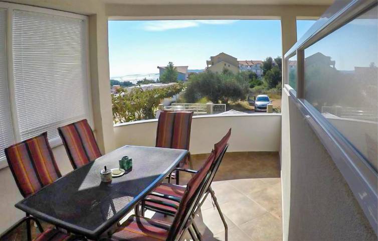 Ferienwohnung für 6 Personen, mit Terrasse in Biograd na Moru - 4