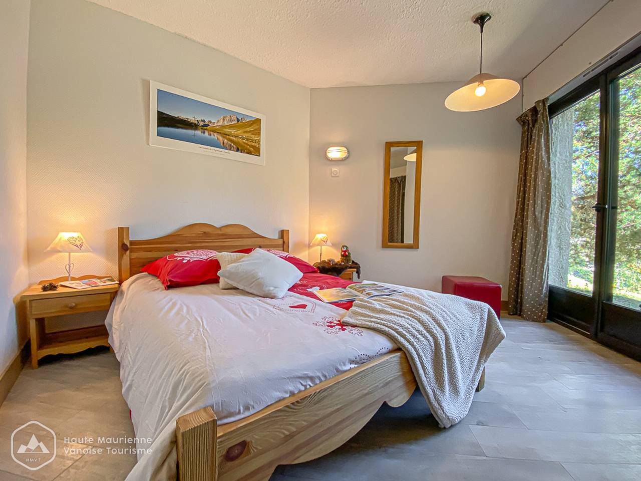 Entire apartment, Aussois - 2-room Apt, 6 guests, Terrace, Wifi, Pets allowed in Aussois, Saint-Jean-de-Maurienne region
