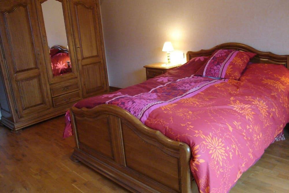 Gîte vue sur le lac classé 3 étoiles in Condes, Jura Francais