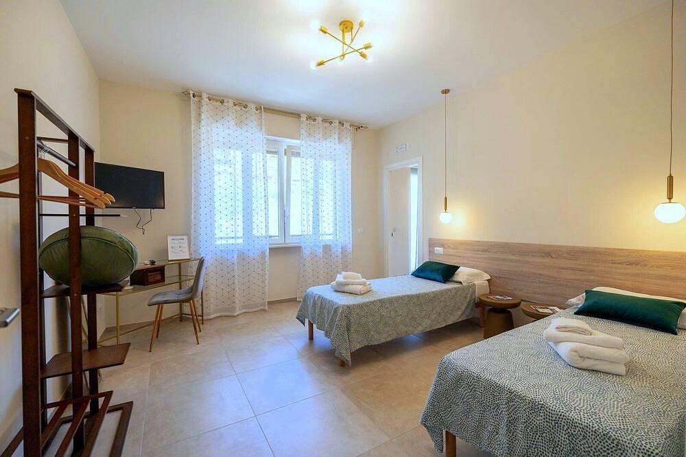 Nice room in Agrigento + Breakfast & Parking in Agrigento, Provincia de Agrigento