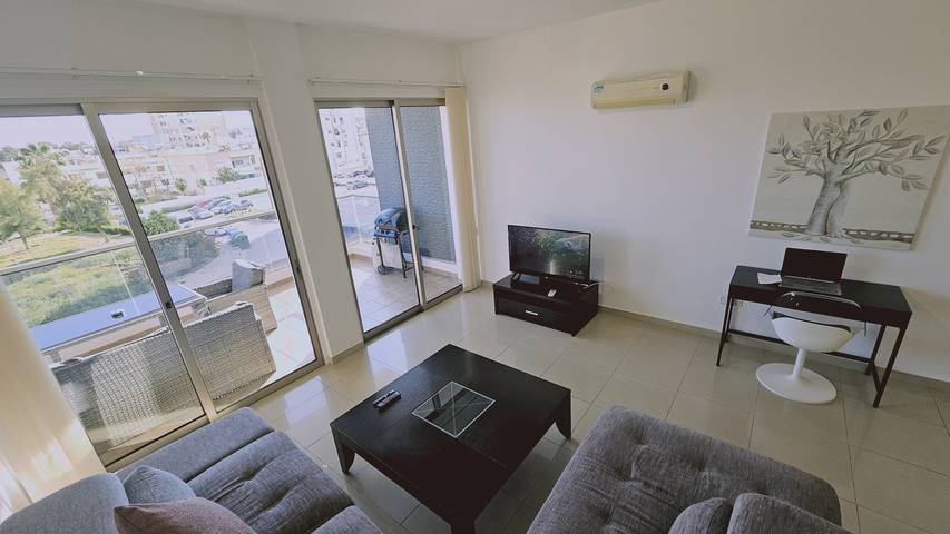 Ferienwohnung für 4 Personen, mit Pool und Balkon in Larnaka - 3