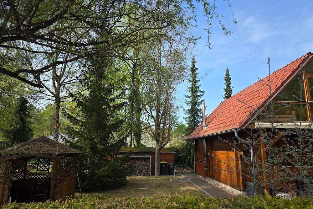 Blockhaus Canow mit Fahrrädern - Blockhaus Canow in Canow, Wustrow (Mecklenburgische Seenplatte)
