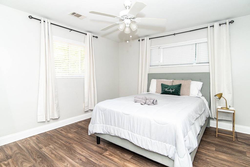 Beautiful Cozy Home away Home 5 min From Airport / Downtown Atlanta in East Point, Fulton County