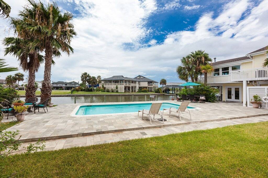 Luna Mar - 6Br 5. 5Ba | Schlafmöglichkeiten für 14 | Kanalhaus in Terramar Beach mit eigenem Pool! in Galveston Island, Galveston