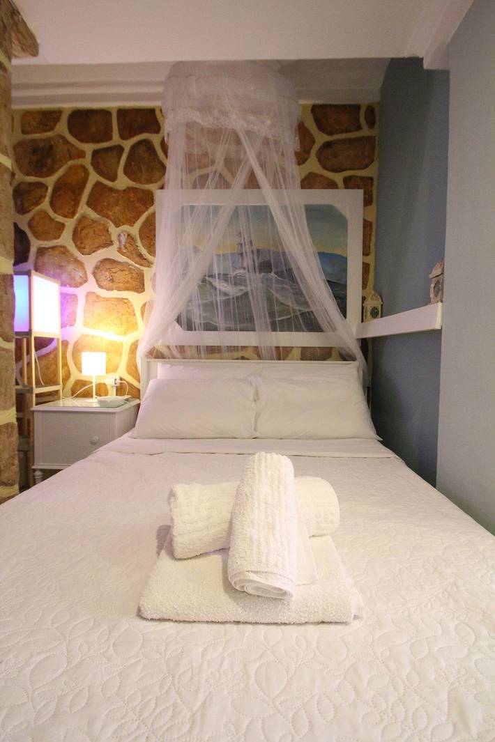 Gîte pour 2 personnes, avec terrasse dans Égine - 3