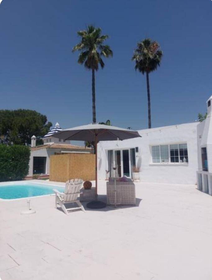 Apartamento para 4 personas, con piscina y jardín en Espartinas