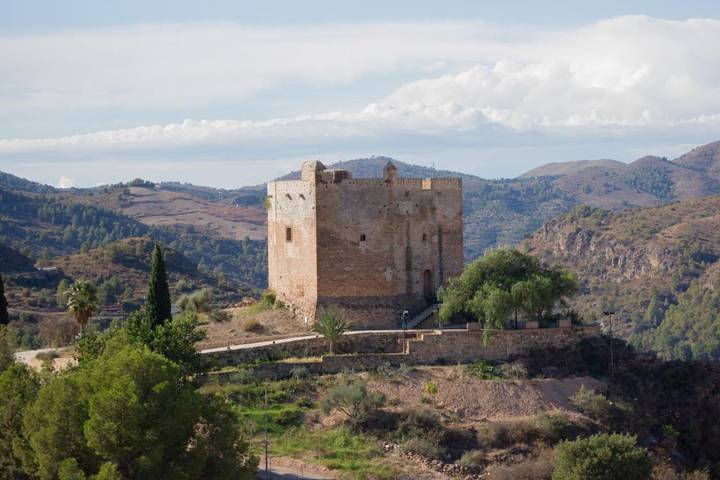 Apartamento para 5 personas, con Balcón y Terraza además de Piscina y Sauna en Vélez de Benaudalla