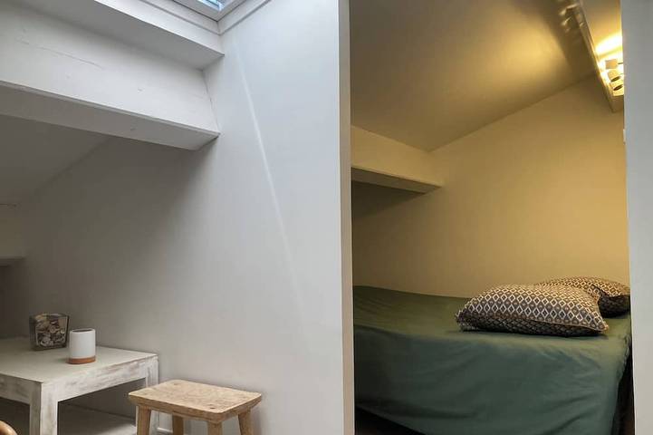 Apartamento entero, Residencia tranquila dúplex, vista al mar y montaña, cerca del centro, playa a 300m in L'Île-Rousse, Region de Calvi