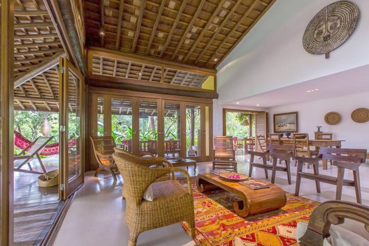 Casas e apartamentos de temporada para 6 pessoas, com jardim na Linha Verde