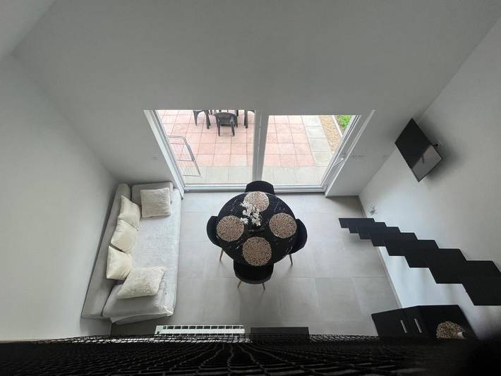 Location de vacances pour 3 personnes, avec vue ainsi que terrasse et piscine à Jougne - 2